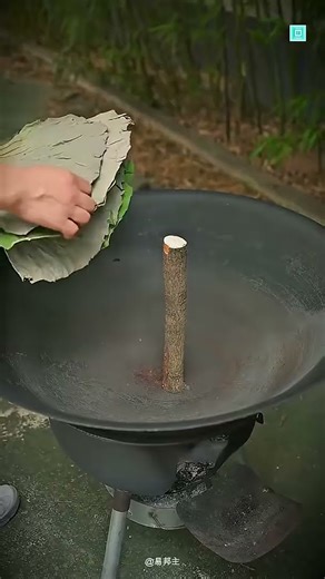 Black Gold Hidden in Lotus Stalks | Ancient Process You’ve Never Seen