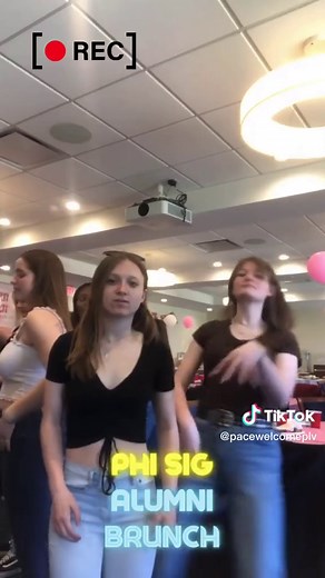 Pace University’s clubs and organizations create the BEST campus life possible! Visit campus to see our student body in action! #paceuniversity #collegetours #tourguide #collegelife #campusprogramming