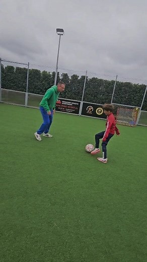 Very Smart Move 👌 Tutorial For You 👈 Centrum Dryblingu Piłkarskiego Dribble Camp - Piotr Olo Oleksik - Mekka Street - Obozy #trenerdryblingu #skills #football #dribbling #soccer | Trener Dryblingu Piłkarskiego - Piotr "Olo" Oleksik