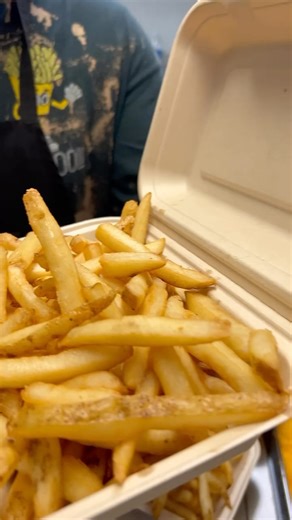 23K views · 8.9K reactions | Lemon Garlic shrimp & crab fries with...