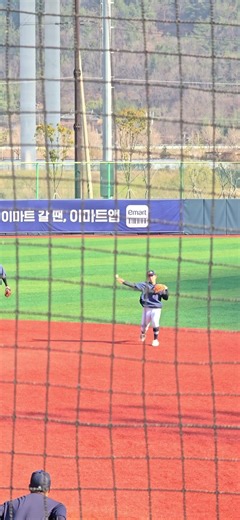 Video of Masan High School Baseball Team Second Basemen's Defensive Throws to First Base x 2026 H...