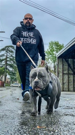 Let’s get it rise and grind! Check out the gear #riseandgrind #grindmode #hotgear #styleswag