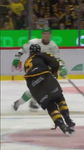Viktor Grahn with a beautiful goal (Skellefteå AIK Rögle BK in SHL in Skellefteå Sweden) (#Shorts)