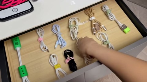 Data Cable Organizer, 2025 Upgrade Reusable Silicone Cable Ties, Multipurpose Elastic Cord Organizer for Bundling and Fastening Cables (20 PCS)