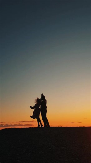 #fyp #fypシ #foryou #foryoupage #skandi #scandinavian #dance #evening #dancing #sunset #romantic #aesthetic #romance #shadow #dance #dancing #sunset #couple #mood #vibes #minimalist #aestetiktok #moodytiktok #moody #mood #inspo