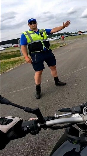 gratis parkeren voor motor wat doet hij ?