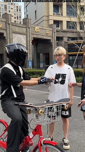 लड़की का आशिक बता देता है पैसा इस हाथ🤞में है#Raider#Raiding#china#new#bride#ytshortvideo