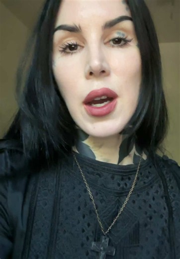 Kat Von D (@katvond)’s video of katvond