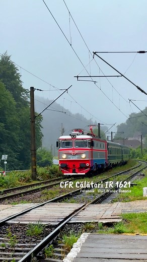 37K views · 704 reactions | CFR Călători IR 1621! Halta Timișu de Jos, Brașov!  Visit Brasov Romania  #train #travel #tips #tripadvisor #brasov #feroviar #cfr #cfrcalatori #visitbrasov #modeltrain #locomotive #railway #railtravel #creator #reels #facebook #romania #europe | Visit Brasov Romania | Facebook