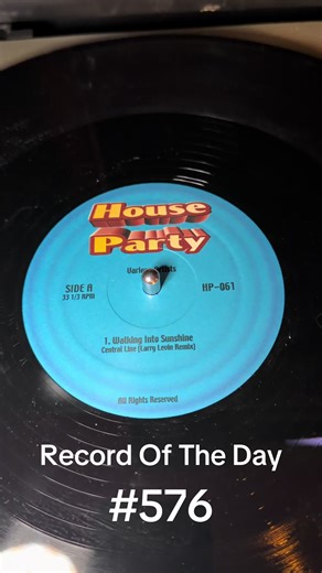 House Party Vol. 61 — unofficial DJ utility with Central Line’s “Walking Into Sunshine” in remix form. Pure crate function. #RecordOfTheDay #VinylDJ #HouseMusic #DiscoEdits #RecordDigging