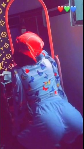 Twerk battle between 2 Ghana Shs Girls. tiktoktop twerking