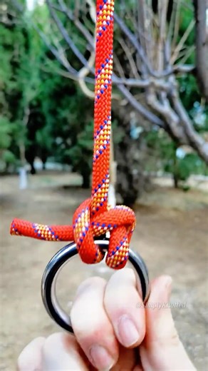 Red Steel Lock! 🔴⛓️ The Cleanest Way to Secure a Loop on Metal Rings