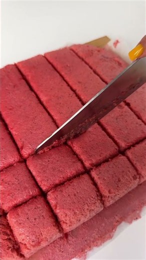 6/27/26: Adrianathrr's Recipes: 2-Ingredient Strawberry Cloud 🍓