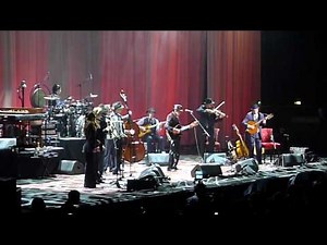 Leonard Cohen "The Partisan" live @ Paris Bercy 18/06/2013