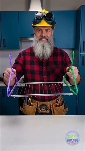 ¡Ingeniosa solución DIY para secar calcetines con colgadores!