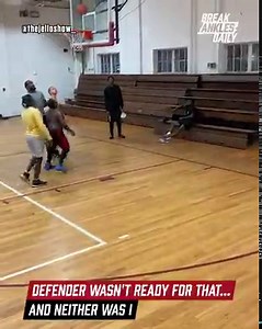 1.7M views · 37K reactions | If you're a hooper you definitely need to add these moves into your bag... enjoy top 10 of some of the most shiftiest moves! 欄 | BreakAnklesDaily | Facebook