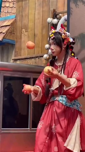 @flowgasms on Instagram: "Flowgasms du jour @applebing1999 : : Prop. Apples : : Follow us @flowgasms : : #flowgasms #flowarts #TripleStaff #contactpoi #Meteor#silkfans #ContactStaff #buugeng #DragonStaff #contactsword #FireFans #Diabolo #ObjectManipulation#juggling #Ropedart #FireSword #devilsticks #firepoi#poi #martialarts #HulaHoop #PalmTorches #FireEating #aerial #LevitationWand#FireBreathing#FirePerformer #FireSpinning #cirque"