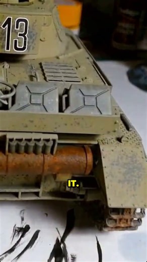 Emotional Panzer IV weathering reveal — salt-glaze, wet-blends and pastels that stunned the panel