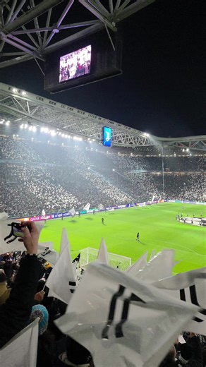 Video di Stefi🤍🖤 (@ste_mor) con original sound - ♰ Raven ♱