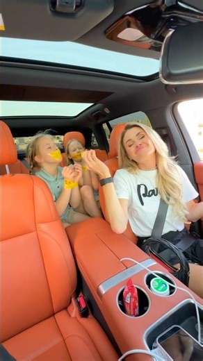 How do u cope with twins? 👯#shorts #comedy #usa #uae #germany #australia