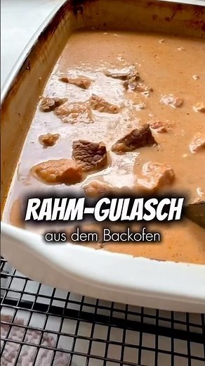Rahmgulasch in der rechteckigen Ofenhexe von Pampered Chef