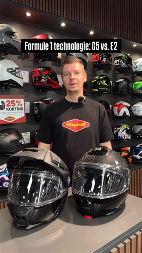 Wat is het verschil tussen de SCHUBERTH C5 Carbon en E2 Carbon? 🤔 Check de video voor het antwoord! 🤙 #MotoPort #DenBosch #Motor #Helm #Schuberth | MotoPort Den Bosch