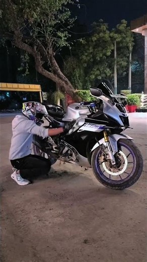 😈”“Mileage bhi deti hai, style bhi deti hai… full package hai meri R15 😌”#R15#YamahaR15#R15V4#R15