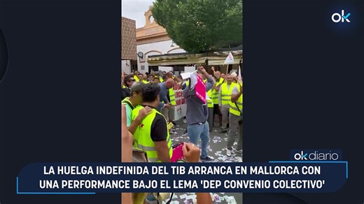 La huelga indefinida del TIB arranca en Mallorca con una performance bajo el lema 'DEP convenio colectivo'