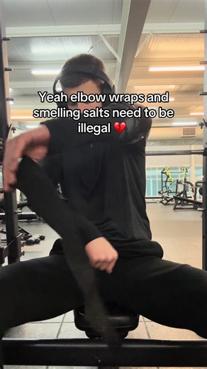 Elbow Wraps and Smelling Salts in Weightlifting Safety