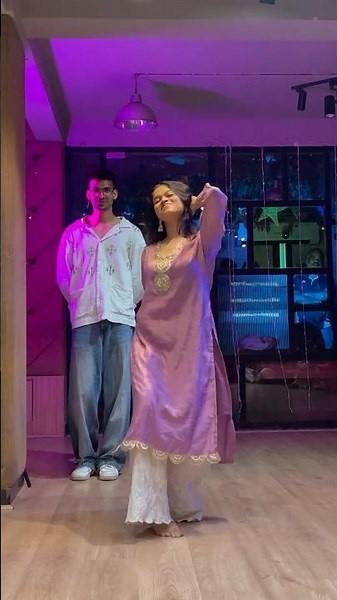 Never thought I’d move to this song until i dropped at🌸😌..#sheesha #explore #fyp #trending #reels