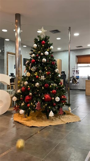 Acrylic and More on Instagram: "20% OFF on everything 🎄✨ Christmas Collection is here! Cozy vibes, festive colors & perfect gifting. 🎁❤️ #christmas #acrylicandmore #gift"