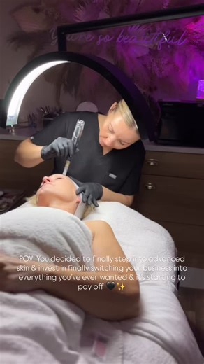 “When survival demands change, fear gets replaced by courage and that’s where real growth begins.” @katmartyn_ LY 🫶🏼🫶🏼 Polynucleotide X Micro-needling is the perfect investment if you’re looking for a non surgical approach to skin rejuvenation, tightening & that ‘Botox effect’ ✨ We have 2 spaces left on our Black Friday deal for the programme which includes a FREE homecare kit work £350, if you would like to join please DM POLY’s & I’ll send you the info- we have payment plans available for 