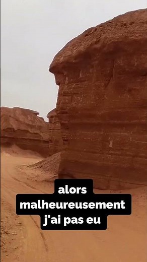 Je m'égare dans les méandres d'un canyon désertique nommé Colinas de Tombua situé au sud de l'Angola