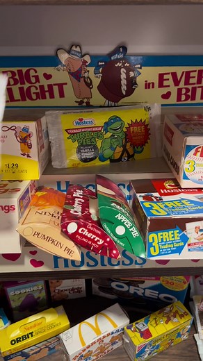 Vintage Hostess Fruit Pies from the 1980s: A Nostalgic Snack Journey