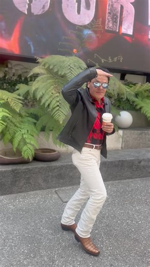 2.6M views · 10K reactions | ¿Y dónde te agarró el eclipse? 浪 #eclipse2024 #PedroFernandez #PedritoFernandez | Don Pedrito | Facebook