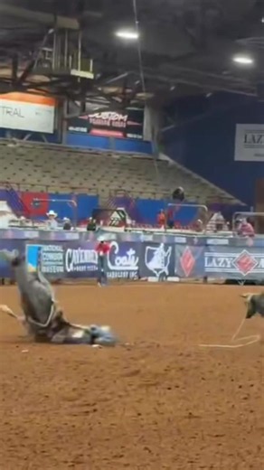 I am so thankful that god had his hand over me and I didn’t get hurt worse than what I did, I owe it all to him. #teamroping#wipeout #rodeoreck