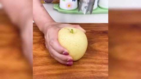 Fruit and Vegetable Corer Tool, Red Bell Pepper Seed Corer, Stainless Steel Apple Core Remover with Ergonomic Handle