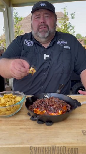 Smoked Cream Cheese with Bacon Jam Dip 🥓 #smokedcreamcheese #baconjam #dip #howtobbqright #foryou #fyp