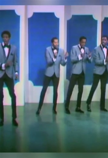 The Temptations: Captivating Performance from 1967