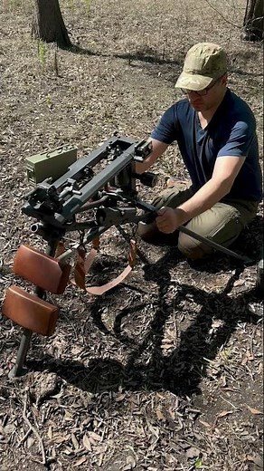 Setting up MG34 tripod