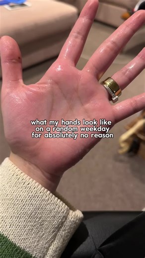 Just a regular weekday. For people with hyperhidrosis, sweating doesn’t need a trigger. It’s caused by overactive nerve signaling — which means it can happen even in the most ordinary moments. If this looks familiar, you’re not alone. We’re always happy to answer questions! 💙 📞 310-557-3037 🌐 hyperhidrosis.com