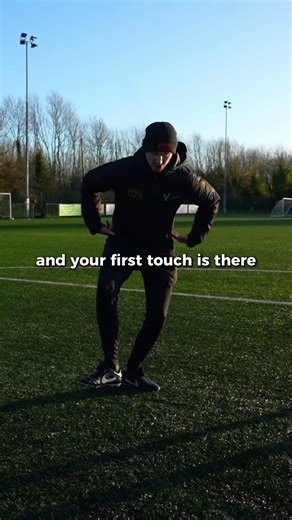 Importance of first touch | #training121 #strikertips #firsttouch #strikerdrills #strikeradvice