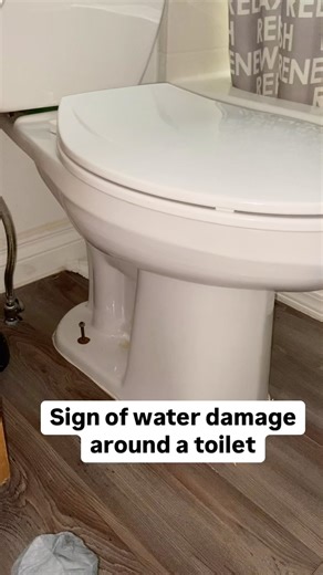 Bubbling, warping, crowning, cupping, swollen building materials- all signs of water damage. Sometimes you can’t see it unless you hold the flashlight juuuust right. 🔦 When we see signs of water damage, that’s often just the tip of the iceberg- now we have to get more aggressive to know what’s really going on under there. Finding hidden mold is a process. It’s not always that one inspection finds everything and then you’re done. I often have to go back out to homes to investigate further after 