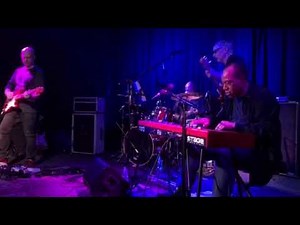 Cissy Strut - Oz Noy , Will Lee , Steve Ferrone , Jeff Young
