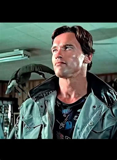 The Iconic Gun Shop Terminator Scene 🎬