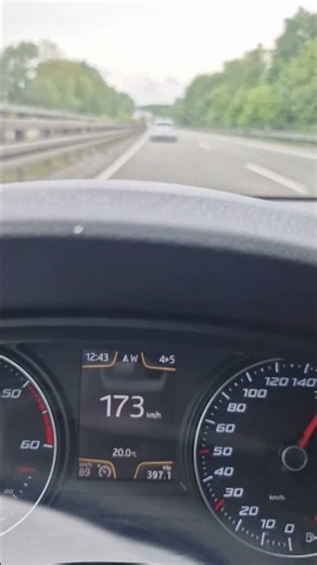 Seat leon 5f 2.0tdi 150ps stage1 vs golf 7 GTI accerlation
