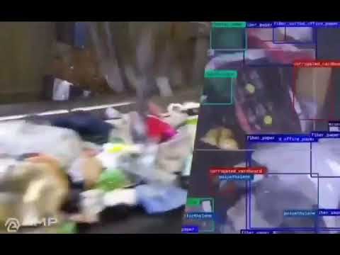 AMP Cortex™ adalah robot pemilah sampah berkecepatan tinggi yang digerakkan oleh AI,