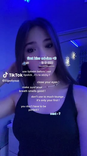 first kiss advice 🫐🥽 #tipsacc #tips4u #tips4girls #foryou #xyzbca