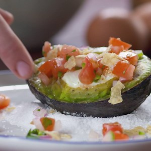 944K views · 3.5K shares | Trending on Pinterest: Creative Avocado Egg-in-a-Hole 陋 陋 | Food Network | Facebook