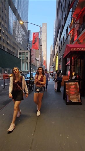 👭🗽👫 NYC Manhattan CityWalk #nyc #travel #jalanjalan #shorts #CityWalk